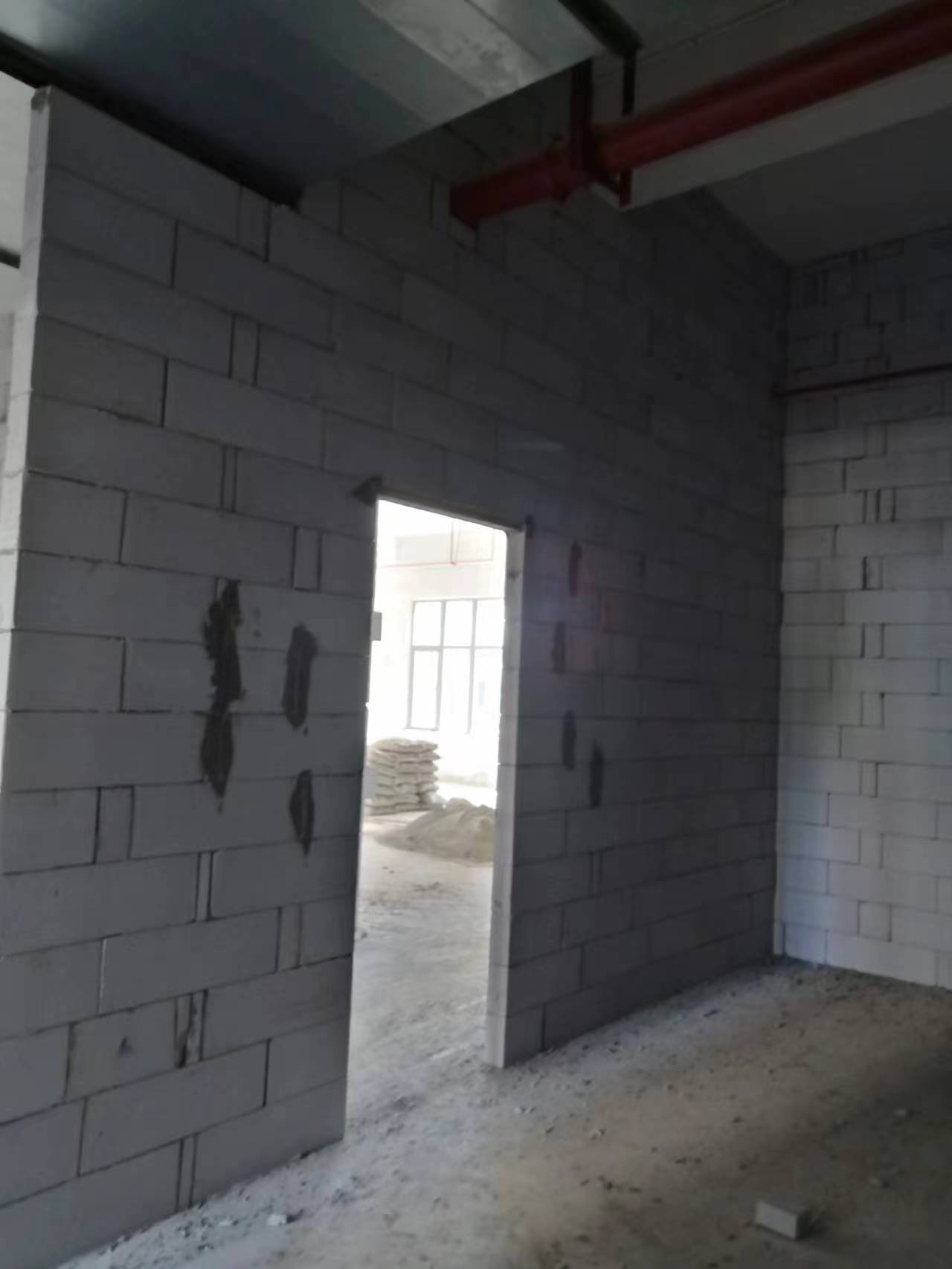 加气砖之胚体裂纹的控制